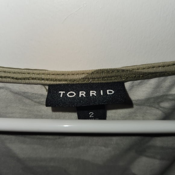 Torrid Green and Tan Fitted Tank Top - Picture 2 of 5